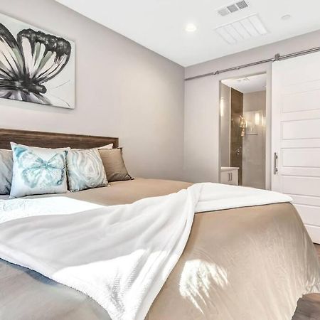 Private Rooftop Patio + 4 Story Home In Downtown Fw ฟอร์ตเวิร์ท ภายนอก รูปภาพ